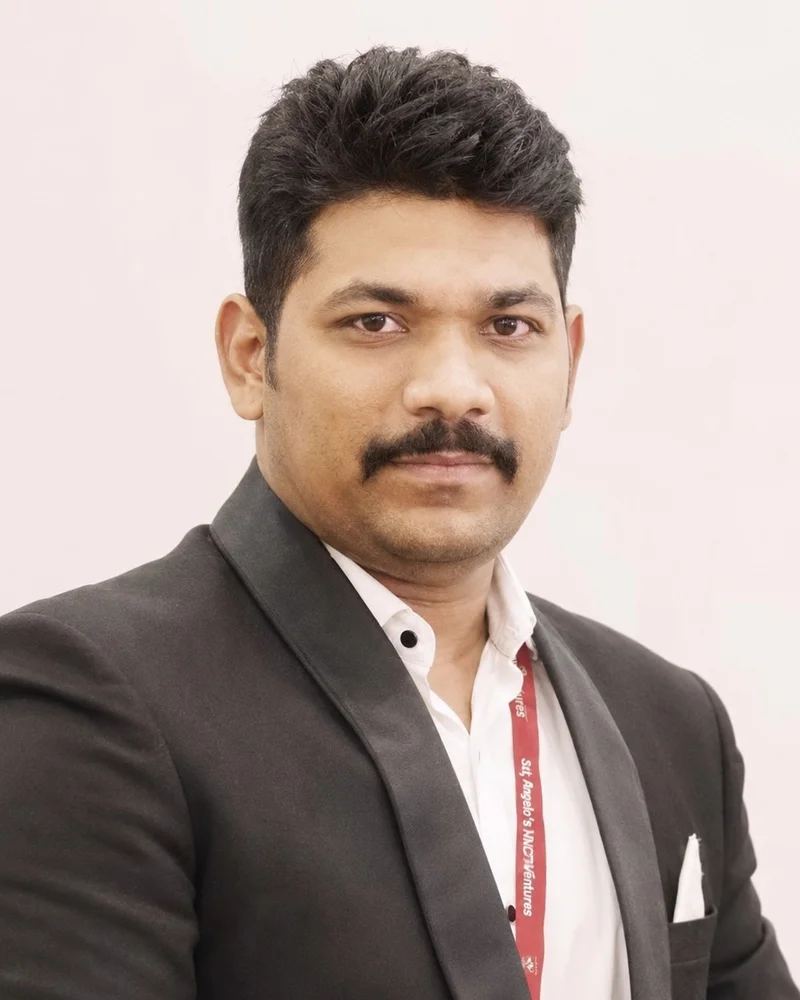 Dr Anuj Kumar, Maxillofacial Surgeon / Oral Surgeon